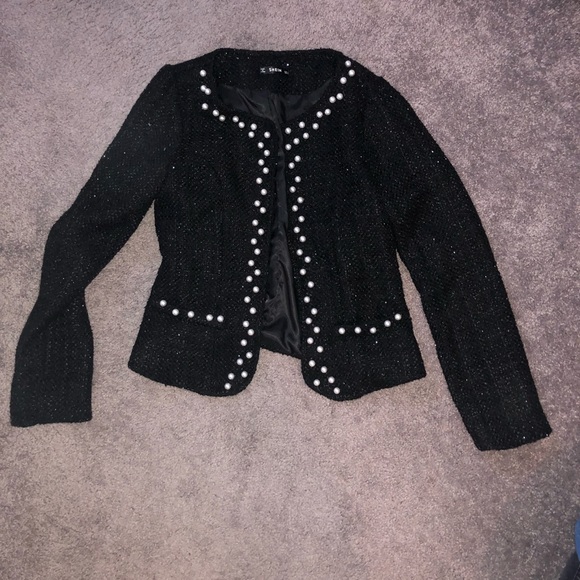 Black blazer with pearls - Picture 4 of 4